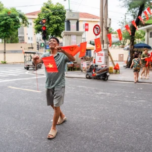 Cờ dây sao Đảng treo thực tế